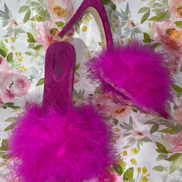 Jeffrey Campbell Lily Pointed Boa Heels Pointed heels Feather heels Upcoming fashion trends